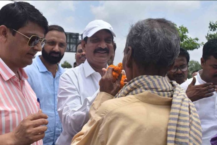 दिनेश कुमार राय, करगहर विधानसभा, जदयू, नीतीश कुमार, आईएएस, VRS, बिहार चुनाव, राजनीति, एक्सक्लूसिव इंटरव्यू, अनूप नारायण सिंह